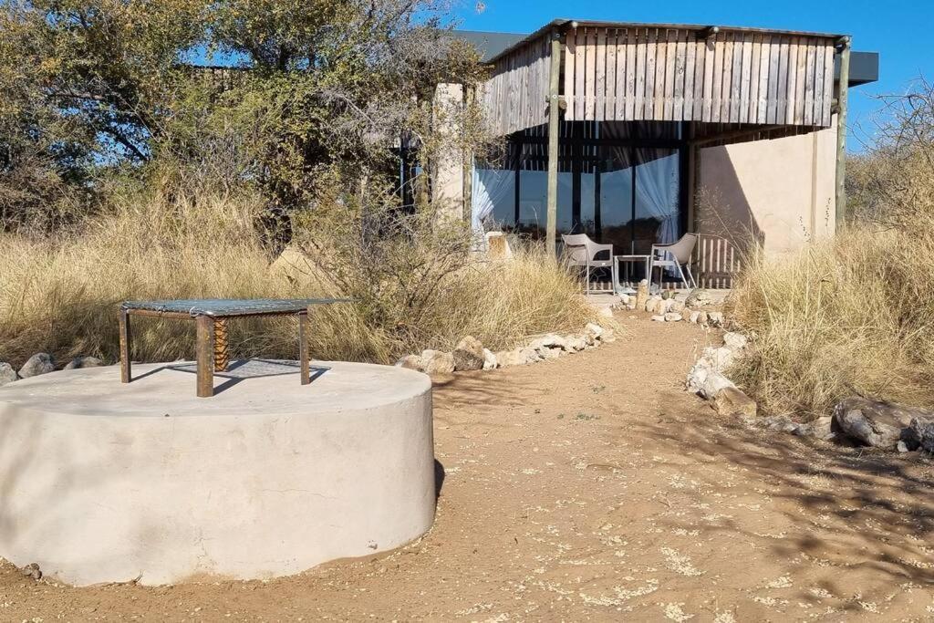 Hackberry House Black Thorn Cottage, Off Grid Khemsbok Экстерьер фото